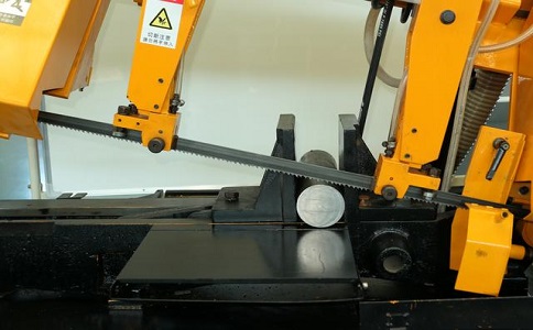 净潭乡数控带锯床自动送料精度会出现偏差吗？