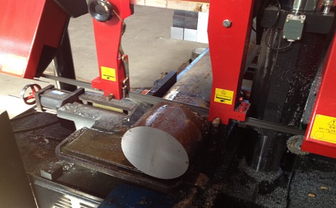 净潭乡卧式带锯床加工时出现明显振荡如何排查？